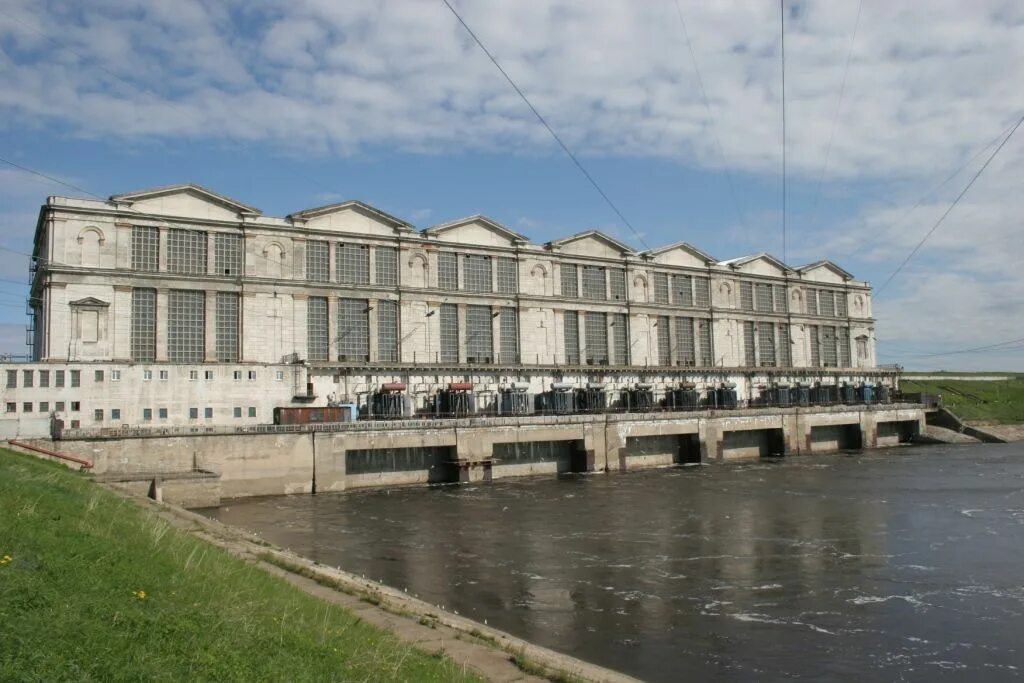 Работа рыбинской гэс. Рыбинская гэс рыбинск. Рыбинское водохранилище гэс. Рыбинская гэс рыбинск. Работа рыбинской гэс.