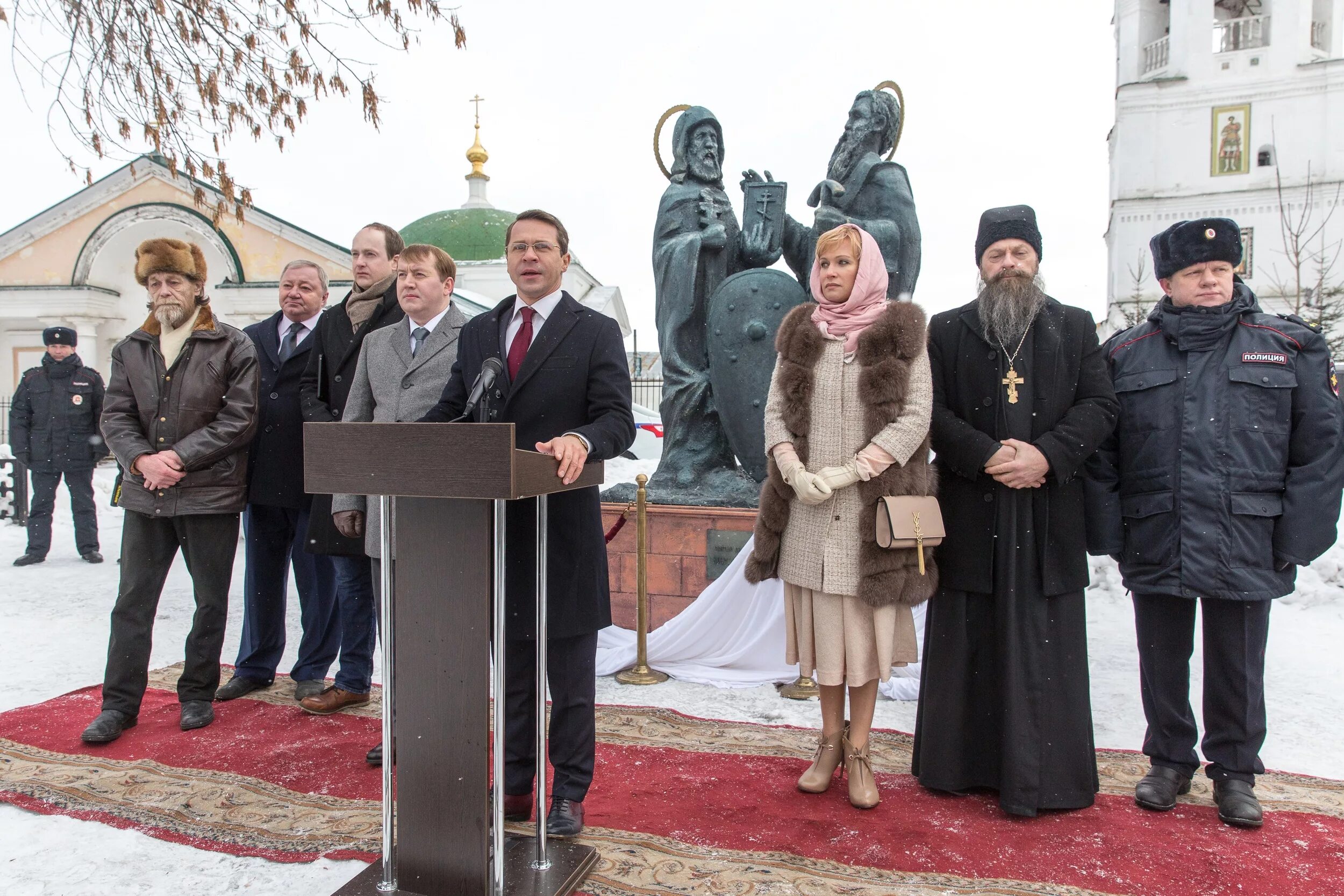 Домашний арест Деревянко.