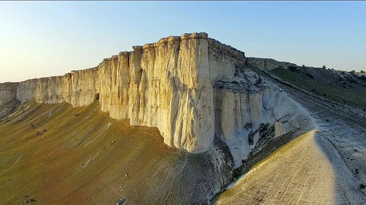 Белая скала Белогорск. Белая скала Крым. Крым, город Белогорск, место белая скала. Бахчисарай белая скала. Белогорская белая скала