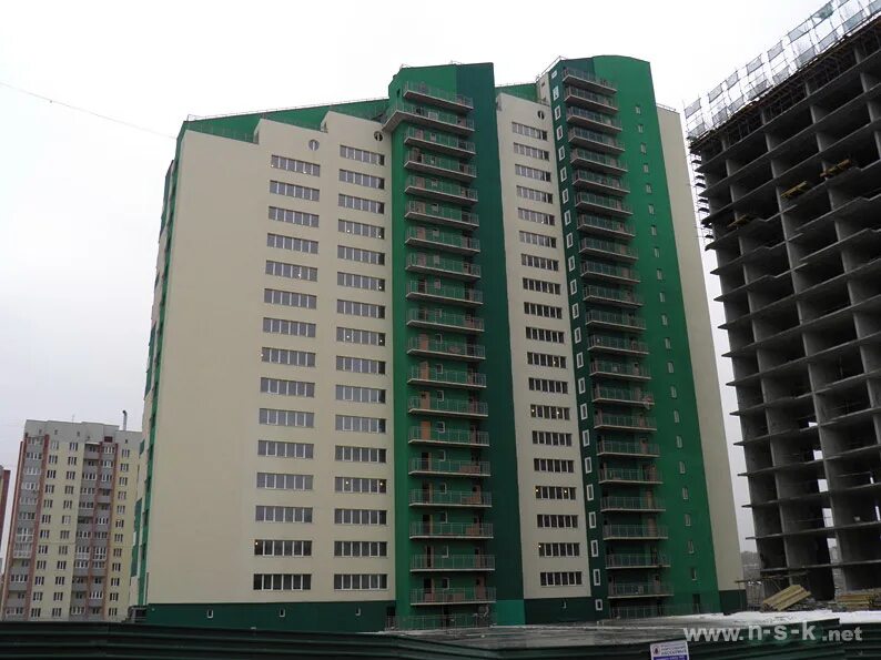 Ул есенина 12. Есенина, 12/1 жк изумрудный город. Есенина 12/1 новосибирск. Есенина 12/1 новосибирск. Есенина 12/2 новосибирск.