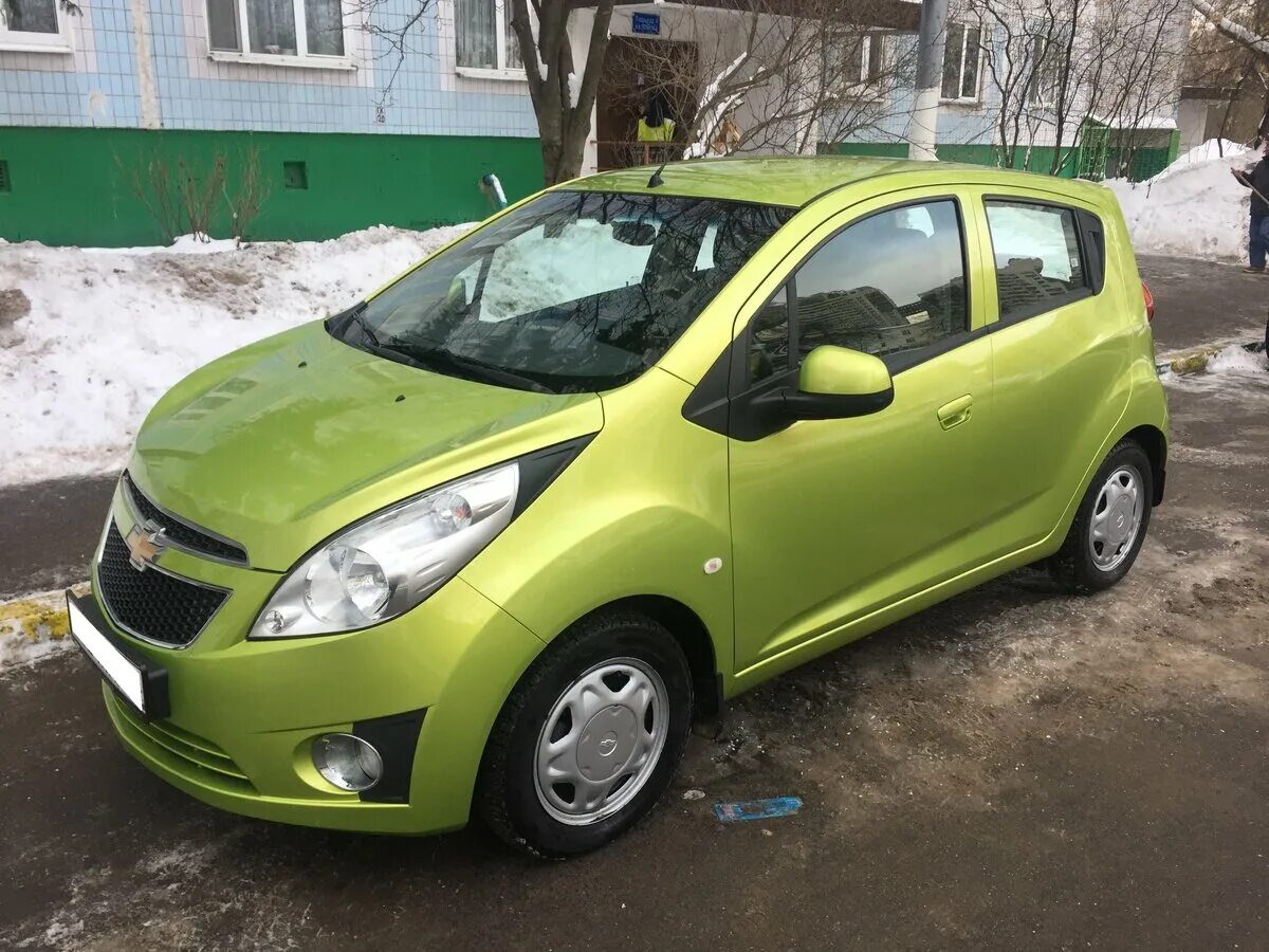 Купить б/у Chevrolet Spark III 1.0 AT (67 л.с.) бензин автомат в Санкт-Петербург