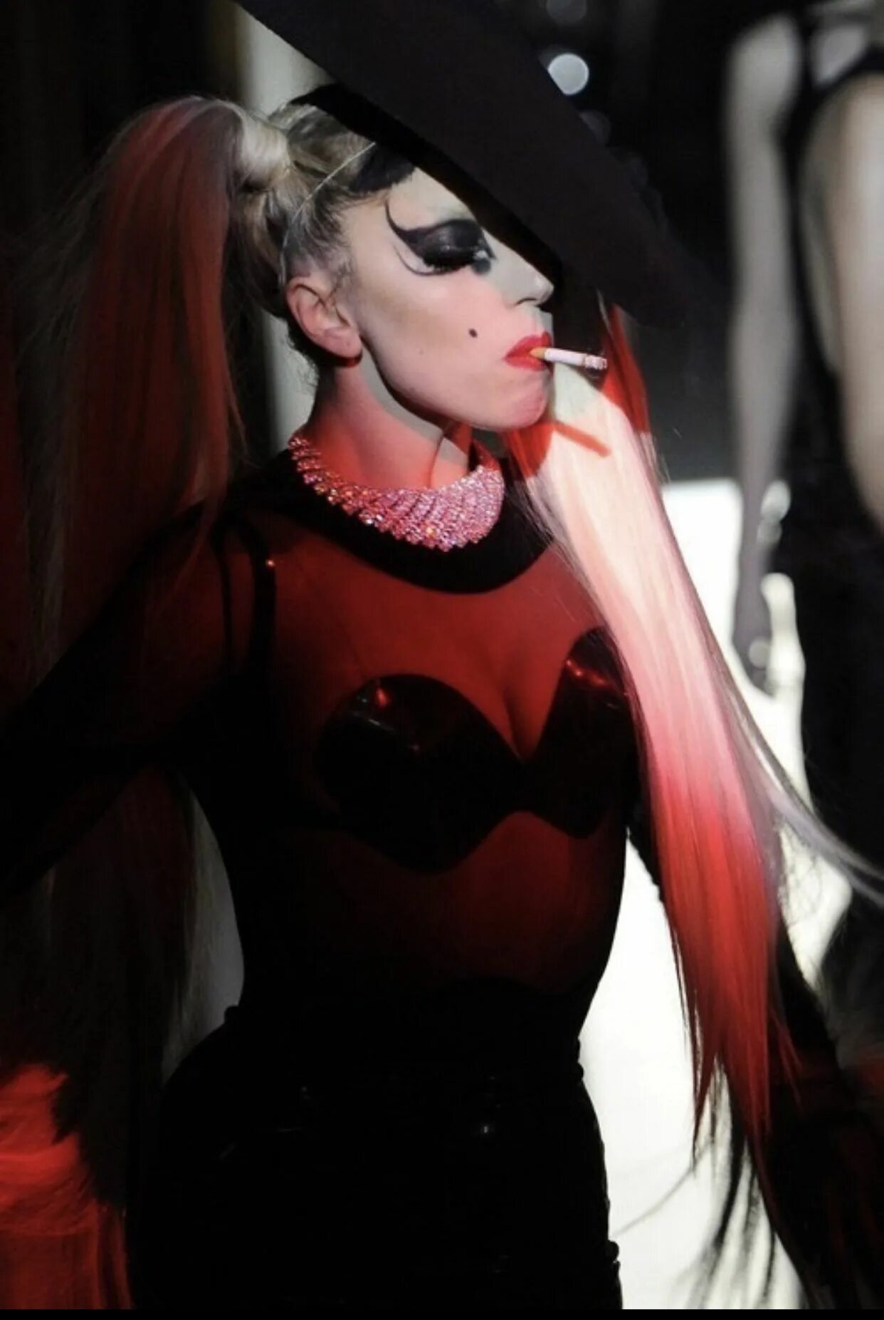 Леди гага джокер 2. Джокер и харли квинн леди гага. Леди гага джокер. Гага харли. Гага харли.