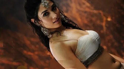Actress Tamanna Bhatia Hot in "RACHA" Telugu Movie Unseen Leaked ...
