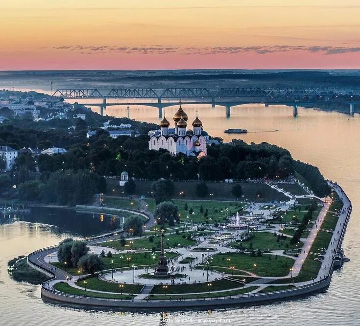 Достопримечательности жизнь города