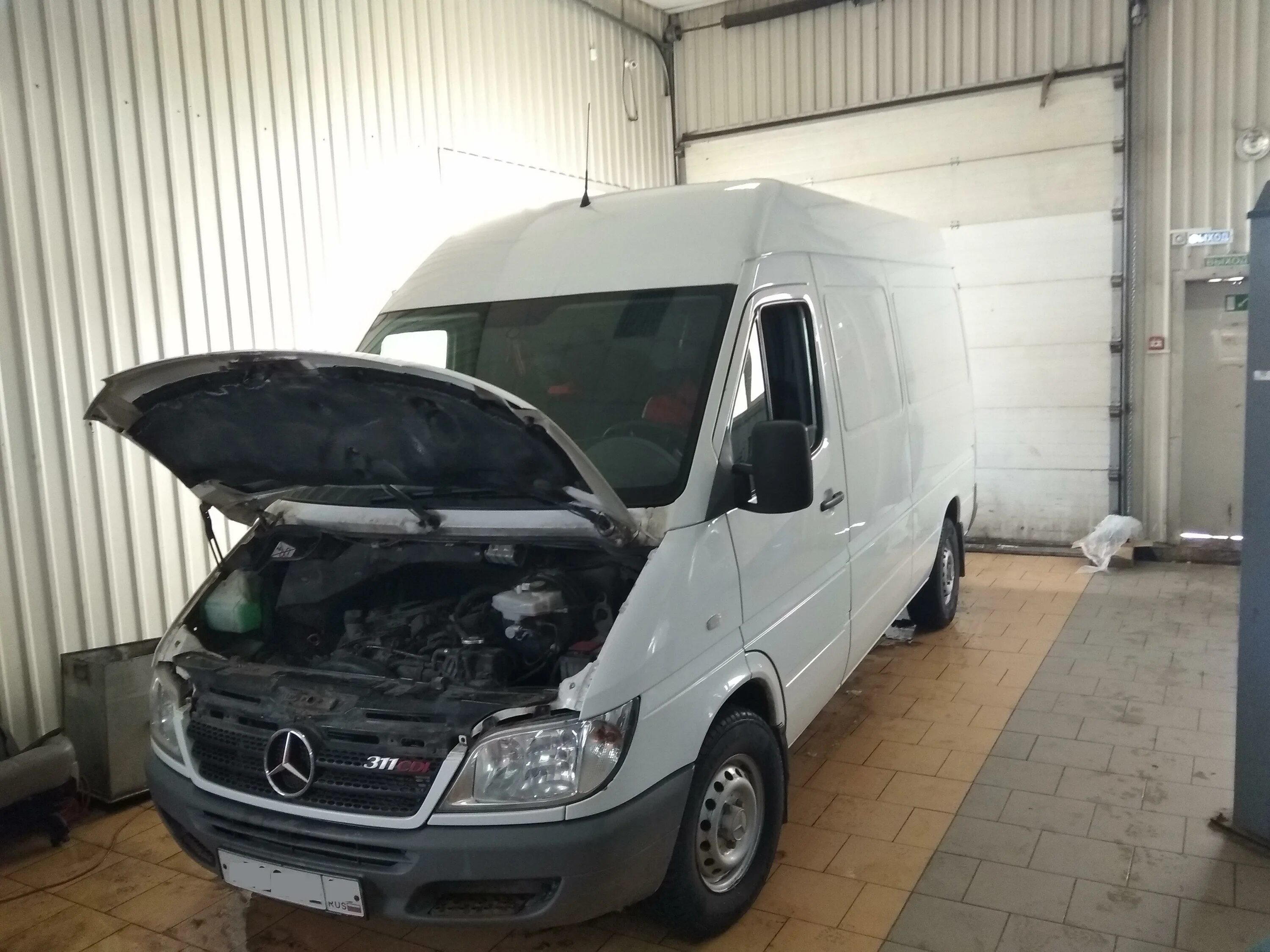 Мерседес спринтер 2.2 cdi. Мерседес Спринтер Классик 311. Mercedes Sprinter Classic 311 CDI. Сажевый фильтр Спринтер 311. Топливная система Мерседес Спринтер Классик 311 CDI.