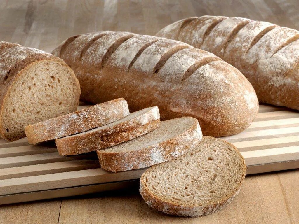 Черный хлеб польза и вред. Хлеб. Диетические хлебобулочные изделия. Диетические булочные изделия это. Диетический хлеб.