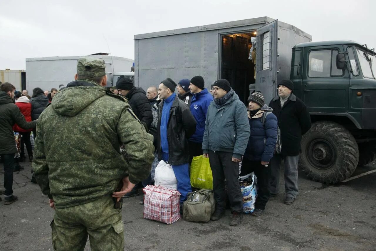 Мобилизация в Закарпатье. Мобилизованные на Украине. Мобилизация в одном фото. Мобилизация на Украине. Военнопленные последние новости