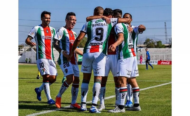 Фк палестина. Спонсорство в футболе. Palestino футбольный клуб. Палестинские футбольные футболки. Палестино команда.