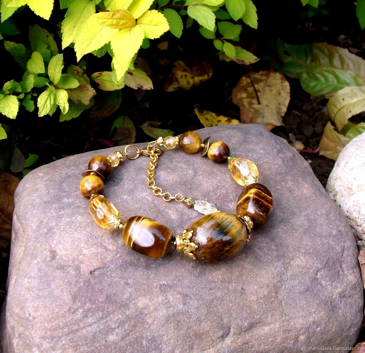 украшения из камней. украшения из полудрагоценных камней. каменный украшения. каменный украшения. украшения из натуральных камней.