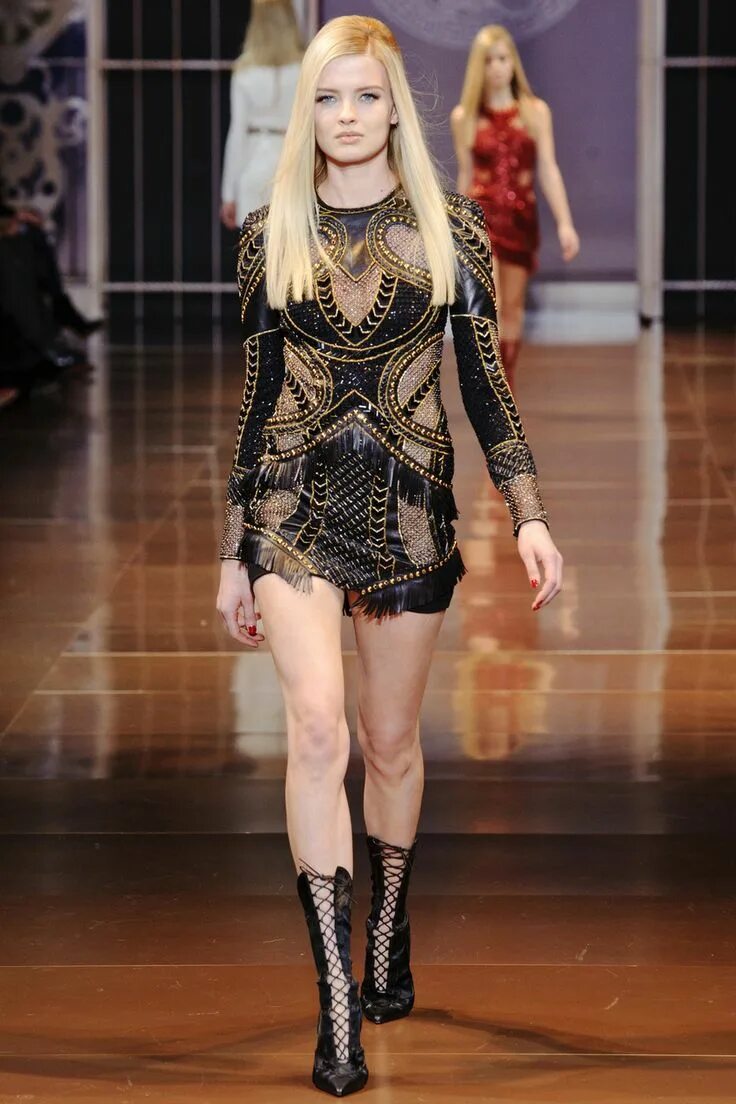 Коллекция версаче. Коллекция версаче 2019-2020. Versace ready to wear fall winter 2014 milan. Versace осень-зима 2022-2023. Versace aw 21.