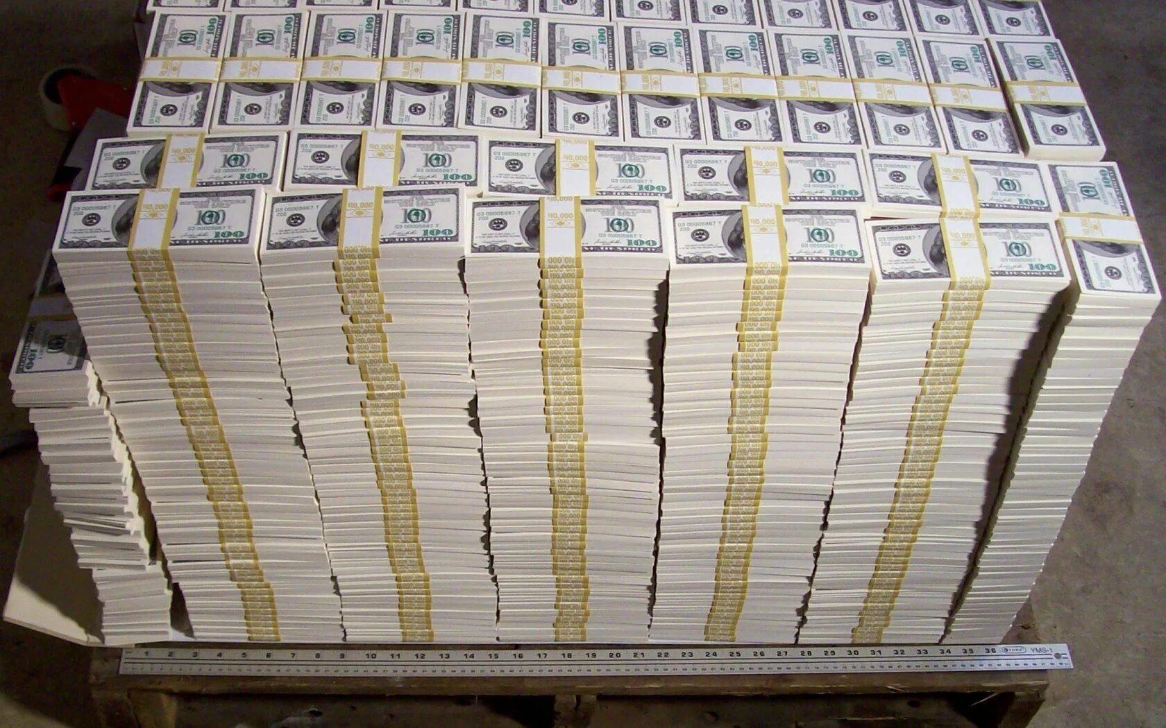 6600 долларов в рублях. Сто миллионов долларов. 100 миллионов долларов. миллиард долларов. миллиарды денег.