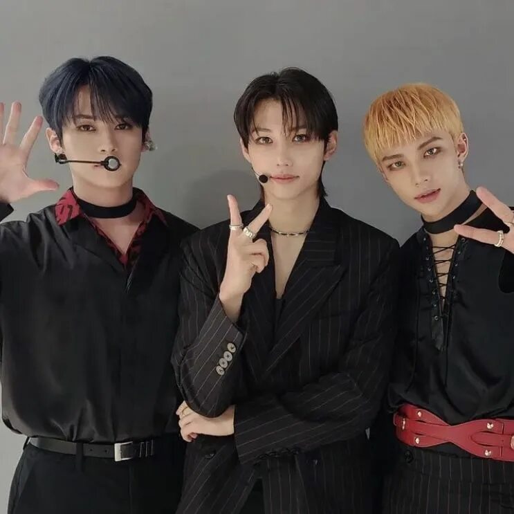 Mahagrid stray kids. Dance racha stray kids обои. Dance racha stray kids. Dance racha stray kids. Danceracha stray.