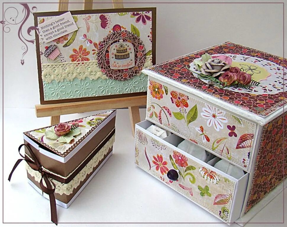 Бумажный подарок для сестры. Необычные подарки на 8 марта. Подарок маме из коробки. Красивые коробочки своими руками. Поделки из коробок из под печенья.