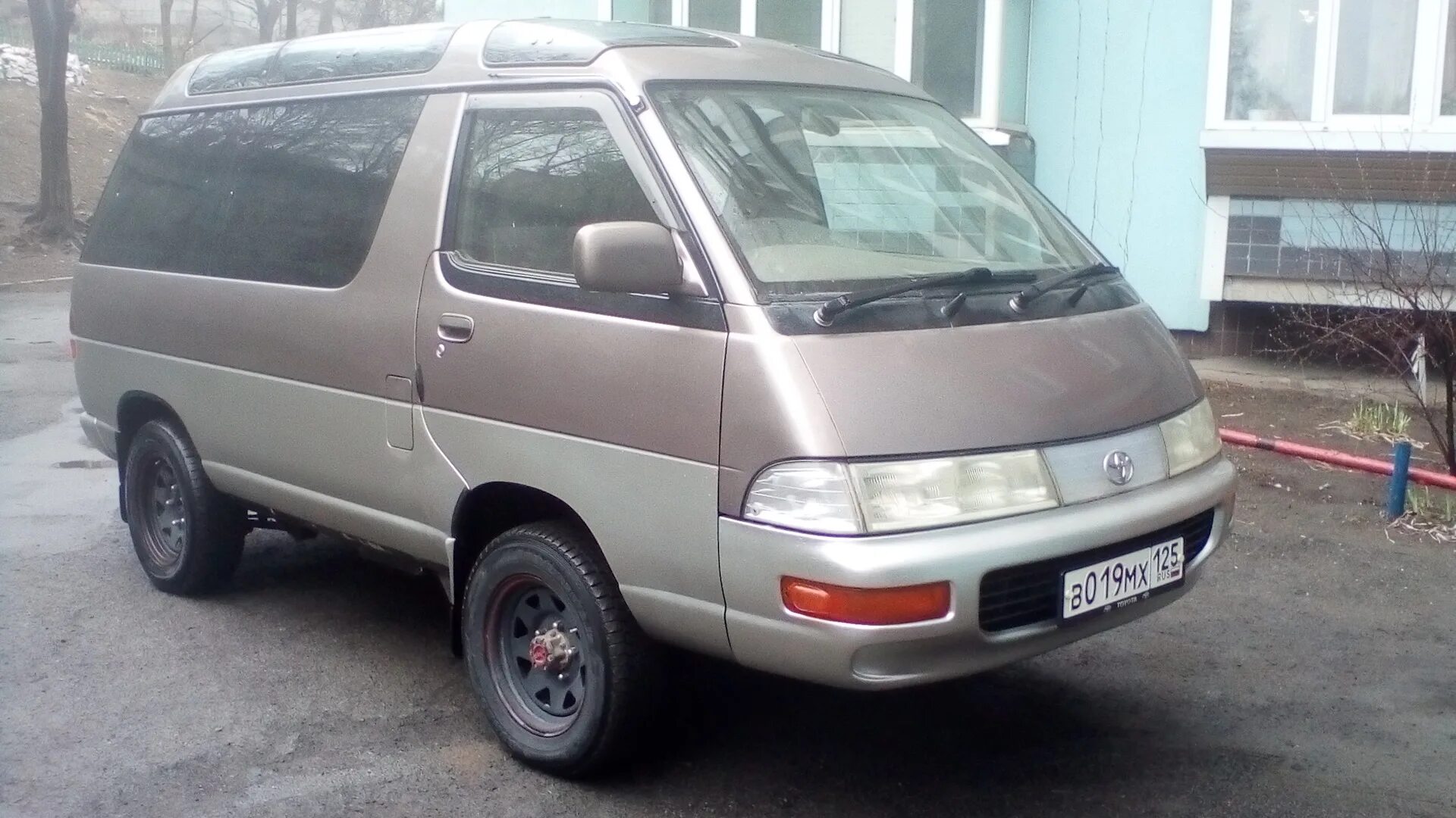 Тойота таун айс бензин. Toyota Town Ace 1994. Тойота Таун айс 1994. Toyota Town Ace (3g). Toyota Lite Ace, 1994.