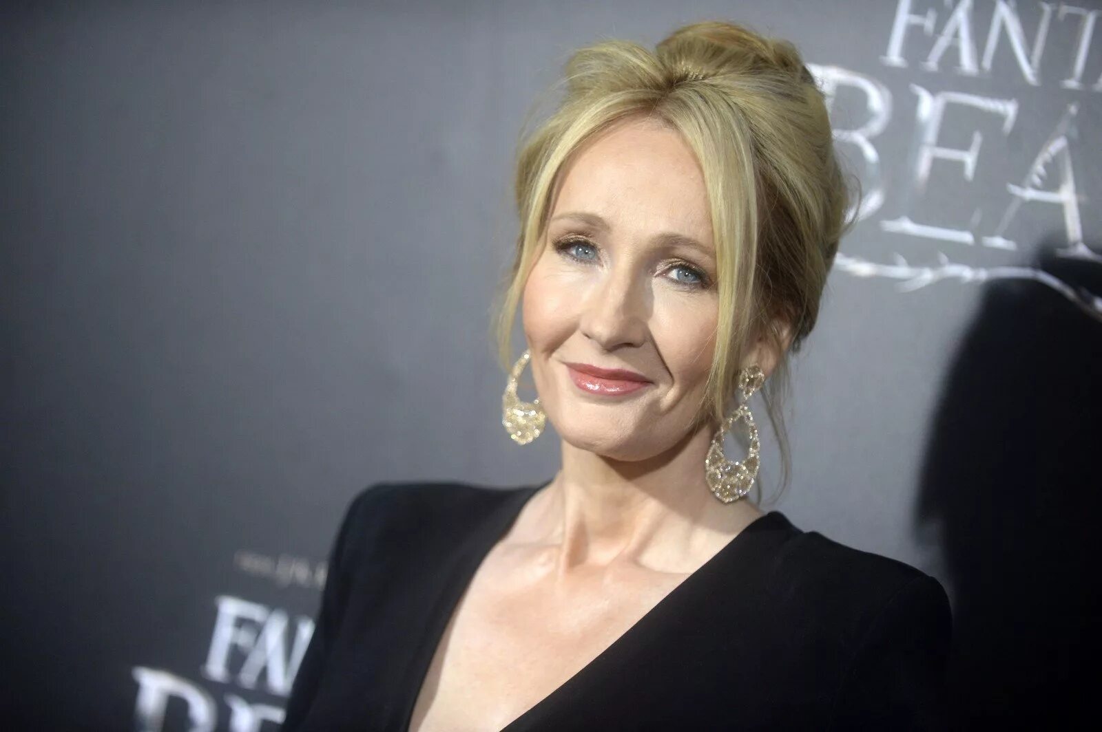 Джоан роулинг 2020. Джоан роулинг 2000. Писательница роулинг 5. Писательница роулинг 5. Джоан роулинг 2001.