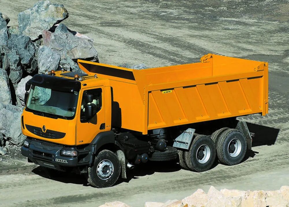 Самосвал renault. Renault Kerax самосвал. Renault Kerax 8x4 самосвал. Renault Kerax 6x6. Рено Керакс 6х4 самосвал.