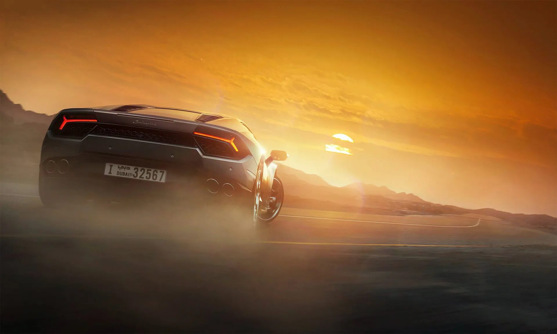 Ламборгини едет. Lamborghini huracan на закате. ламборгини хуракан дрифт пустыня. ламборгини хуракан на фоне заката. машина на фоне заката.