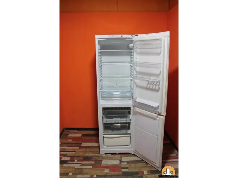 Ariston rmba. Rmba1200lv022. Холодильник Hotpoint Ariston RMBA 1200lv. Хотпоинт Аристон RMBA 1200 lv. Холодильник Hotpoint-Ariston RMBA 1200.