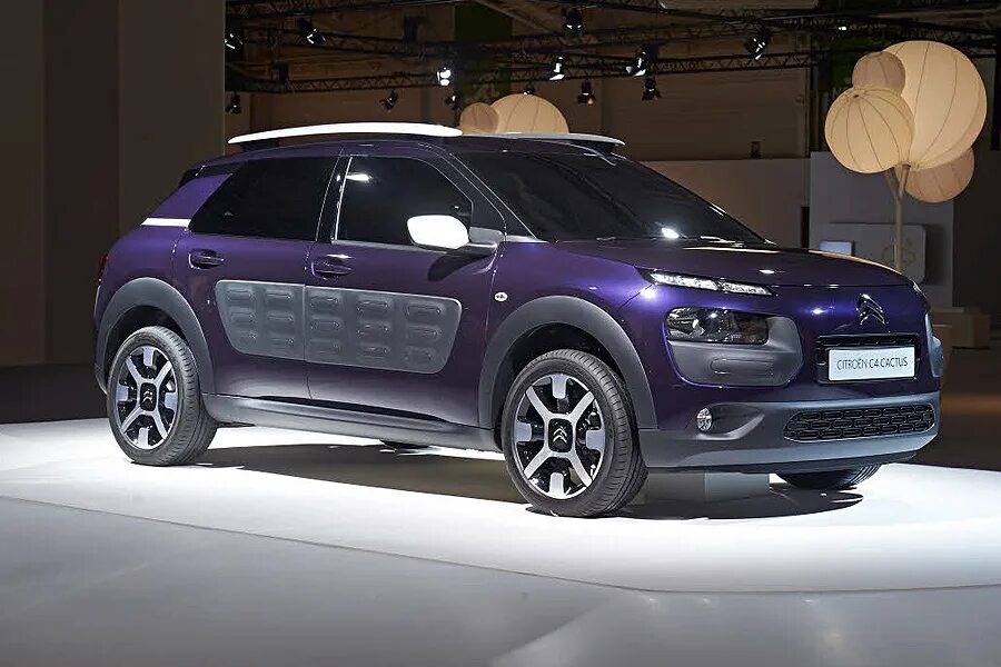 Cactus 4. Citroen c4 Cactus. Citroen с4 Кактус. Citroen c4 Cactus салон. Citroen c4 Cactus машина.