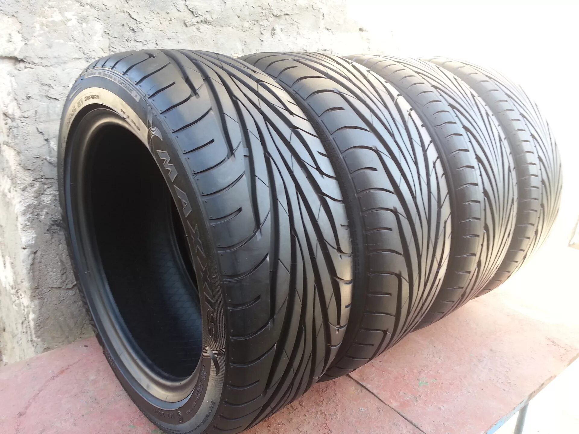 Шины r14 купить в спб. 195/50 R15 Maxxis Victra. Maxxis ma-z1 Victra 195/55r15. 225/45r17 94w Maxxis ma-z1 Victra (XL). Toyo t1r 225 55 r17.