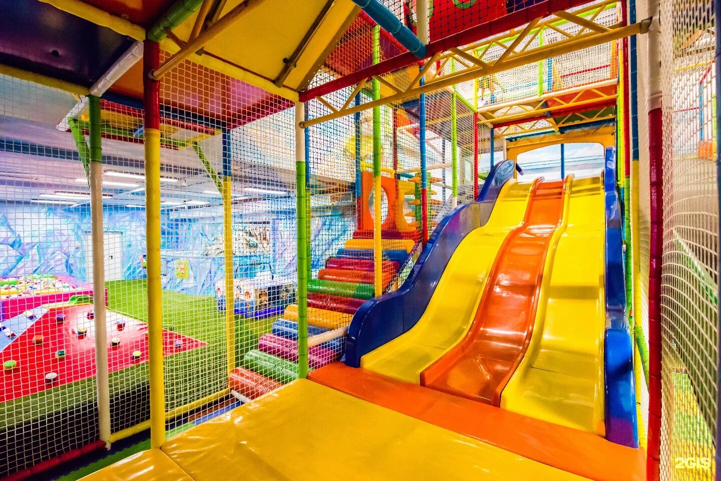 Семейный парк joki joya в москве. Джеки джой железнодорожный тц эдельвейс. Джоки джой трк лето. Жоки жоя для детей в спб. Джеки джой детский развлекательный центр.