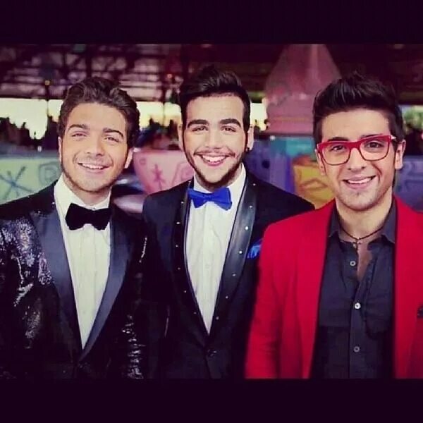 Трио итальянских молодых. Трио теноров il Volo. Il Volo Иньяцио. Il Volo Игнацио Боскетто отец. II Volo группа.