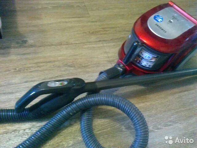 пылесос с пультом управления на ручке. пылесос sgpa3 complete c3 comfort electro. шланг для пылесоса с проводом внутри. защелка шланга пылесоса самсунг sc8854. шланг с рукояткой пылесоса samsung dj97-01942a.