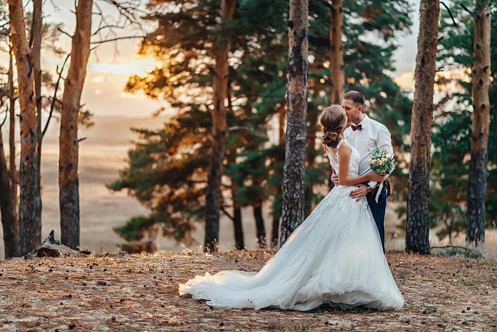 свадьба в горах армении. красивые места в нижнем новгороде для фотосессии. панорама свадебная площадка. свадьба панорамный снимок. панорамная свадьба.