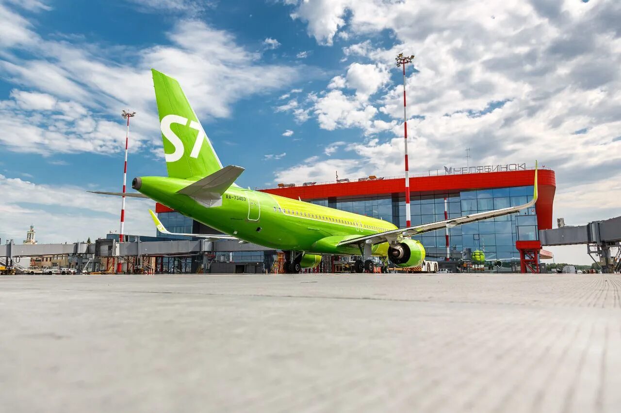 Самолет из челябинска в москву сегодня. S7 челябинск. s7 челябинск москва. s7. самолет s7.