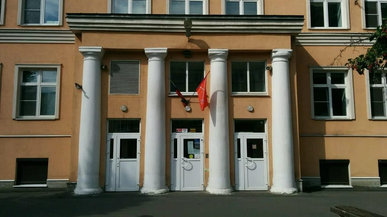 Гимназия 631 санкт-петербург. Школа петроградский 70. Гимназия 70 санкт-петербург. Школа петроградский 70. Гимназия 67 москва.