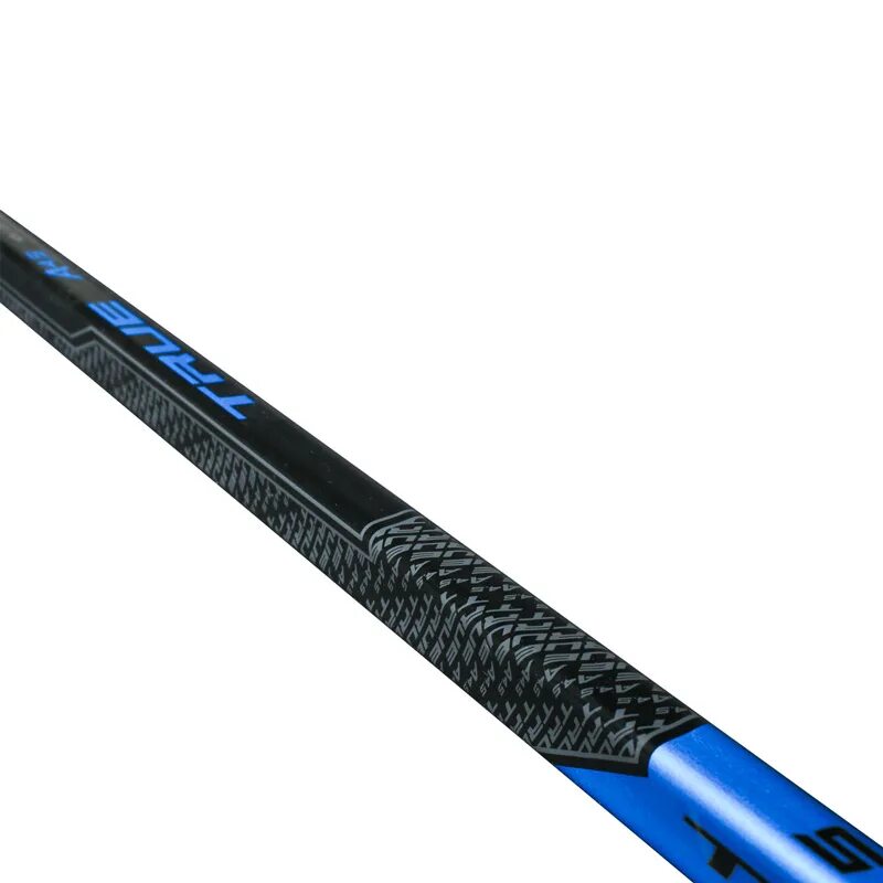 загиб p90 клюшка ccm. шорты игрока true a4. 0 sbp. Urent логотип. True xc9 pro краги.