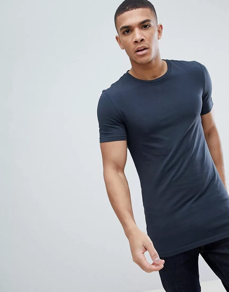 Asos футболка в рубчик мужская. Удлиненная футболка мужская. Мужские футболки в стиле колор блок. Длинная футболка мужская. Розовая футболка мужская.