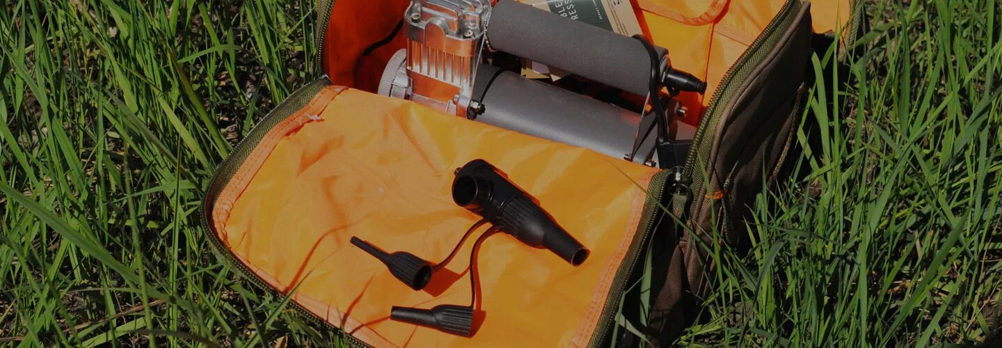 Переходник для надувания матраса. Насадка для накачки матраса автомобильным насосом. Самодельный насос для надувного матраса. Надувной матрас насос насадка. Как накачать матрас автомобильным насосом.