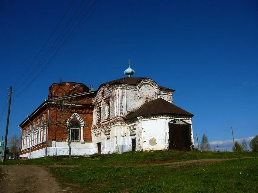 Сабарка Суксунский район. Деревня Сабарка Пермский край. Церковь с. ключи Суксунский район Пермского края. Храм Сретения Господня село Сабарка Суксунский район.