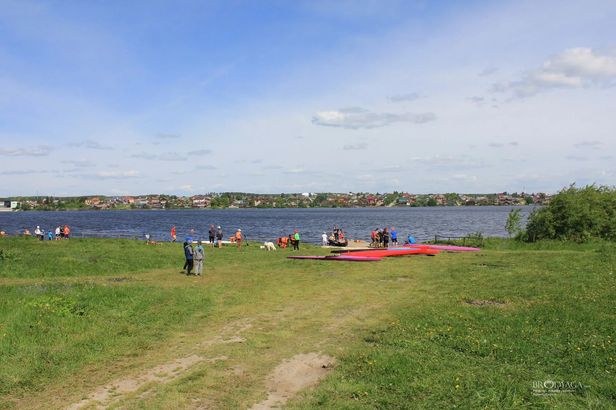 Пляж сысерть. Городской пруд Сысерть. Сысерть пляж городской. Сысерть пляж Екатеринбург. Гора Бессонова в Сысерти пляж.