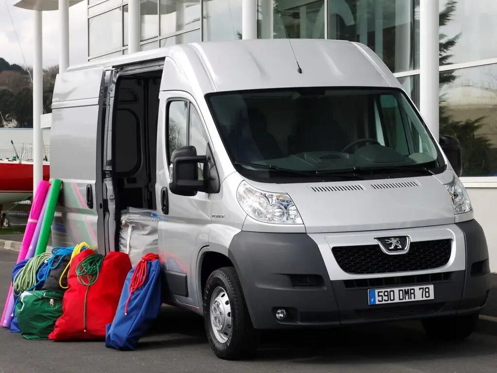 Peugeot Boxer фургон, 2 поколение, 2.2 HDI MT L4H2 440 (130 л.с.), Базовая 2014 