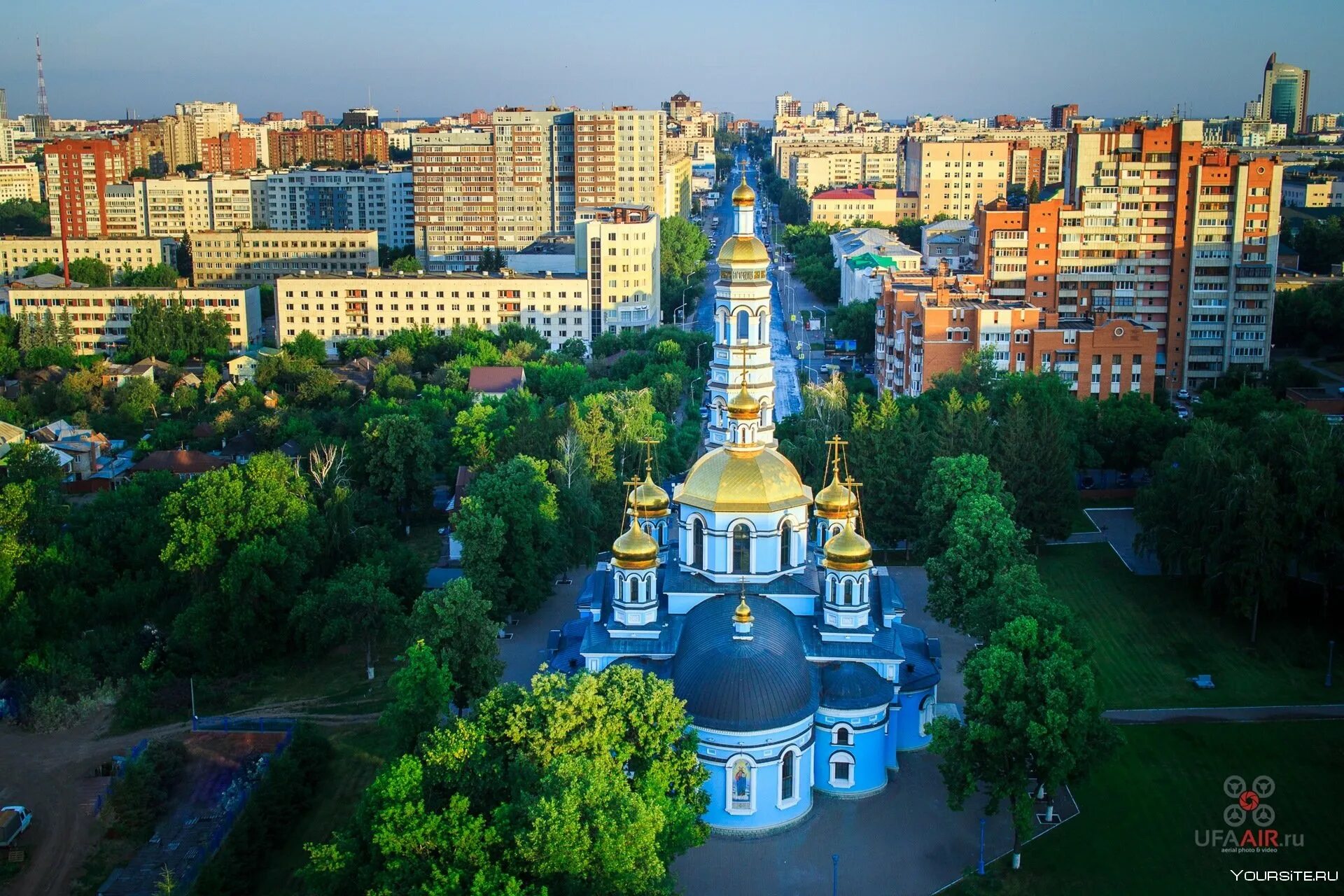 Каталог город уфа. Храм Рождества Пресвятой Богородицы Уфа. Храм Рождества Богородицы Башкортостан. Церковь на Кирова Уфа.