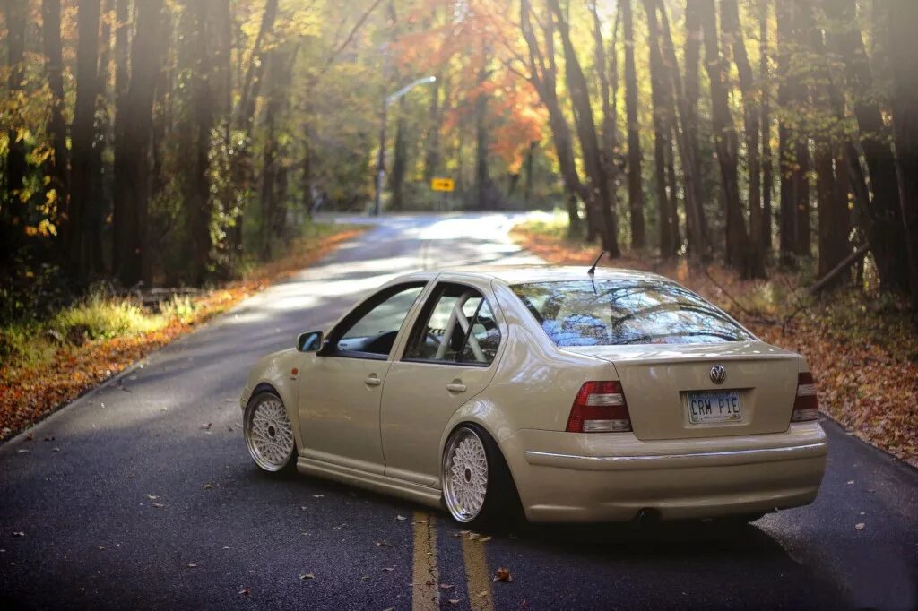 Volkswagen Bora стенс. Volkswagen Bora stance. Вольксваген бара стенс. Volkswagen Jetta 4 stance.