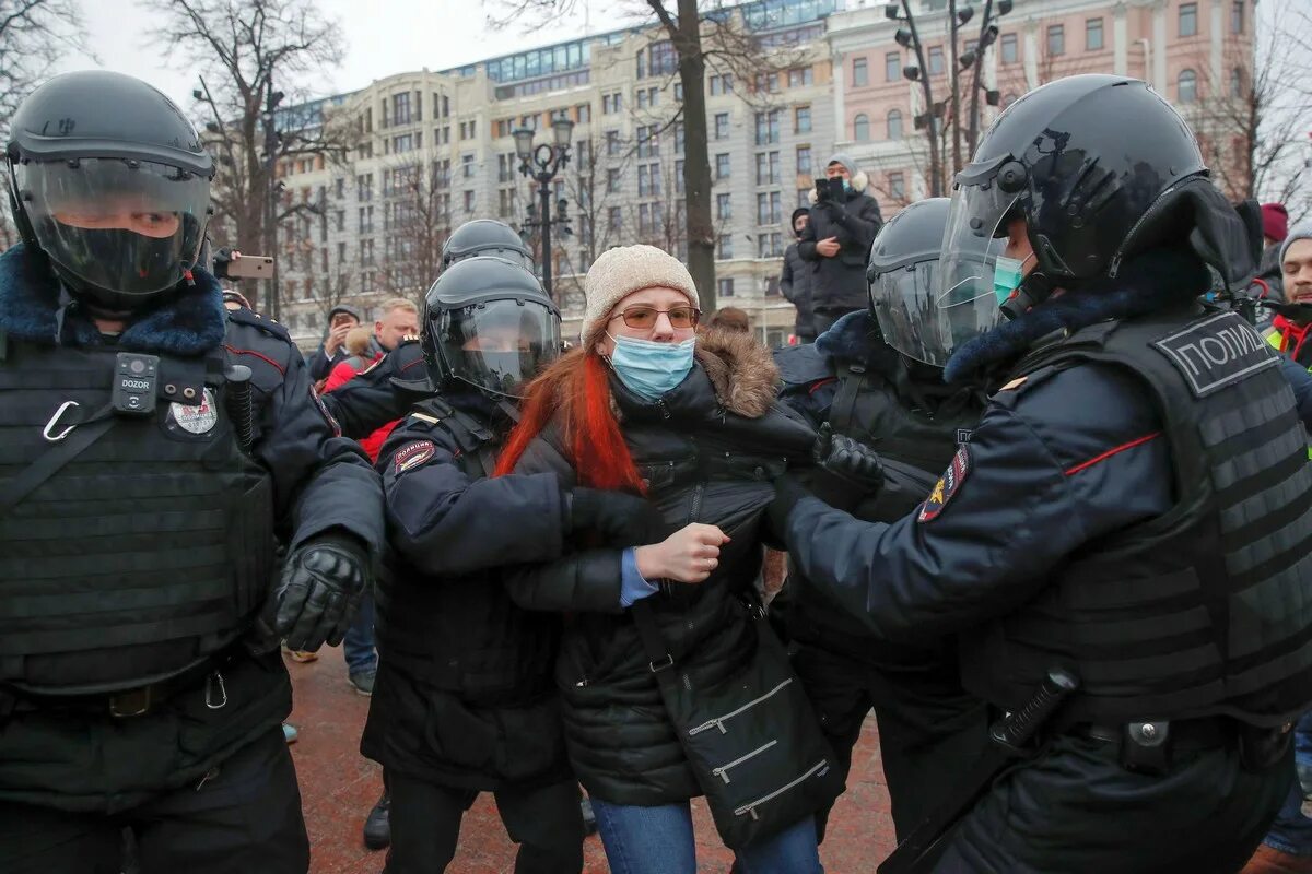 Митинги россия февраль. Протесты в Москве 2021. Протесты в России 2021 Навальный. Митинг за Навального в Москве 2021. Протесты в Москве 23 января 2021.