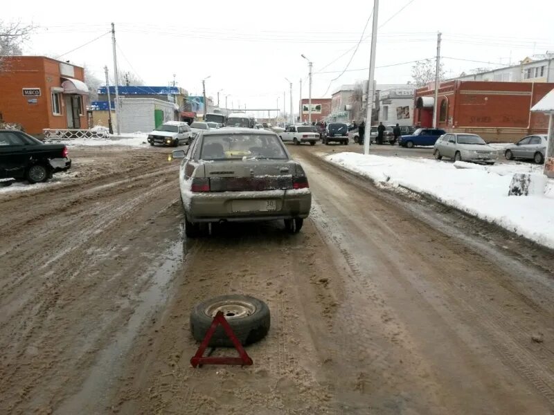 Погода в красном яру астраханской на 10. Переправа красный яр астраханская область. Понтонный мост астрахань красный яр. Село красный яр астраханская область. Село красный яр астраханская область.