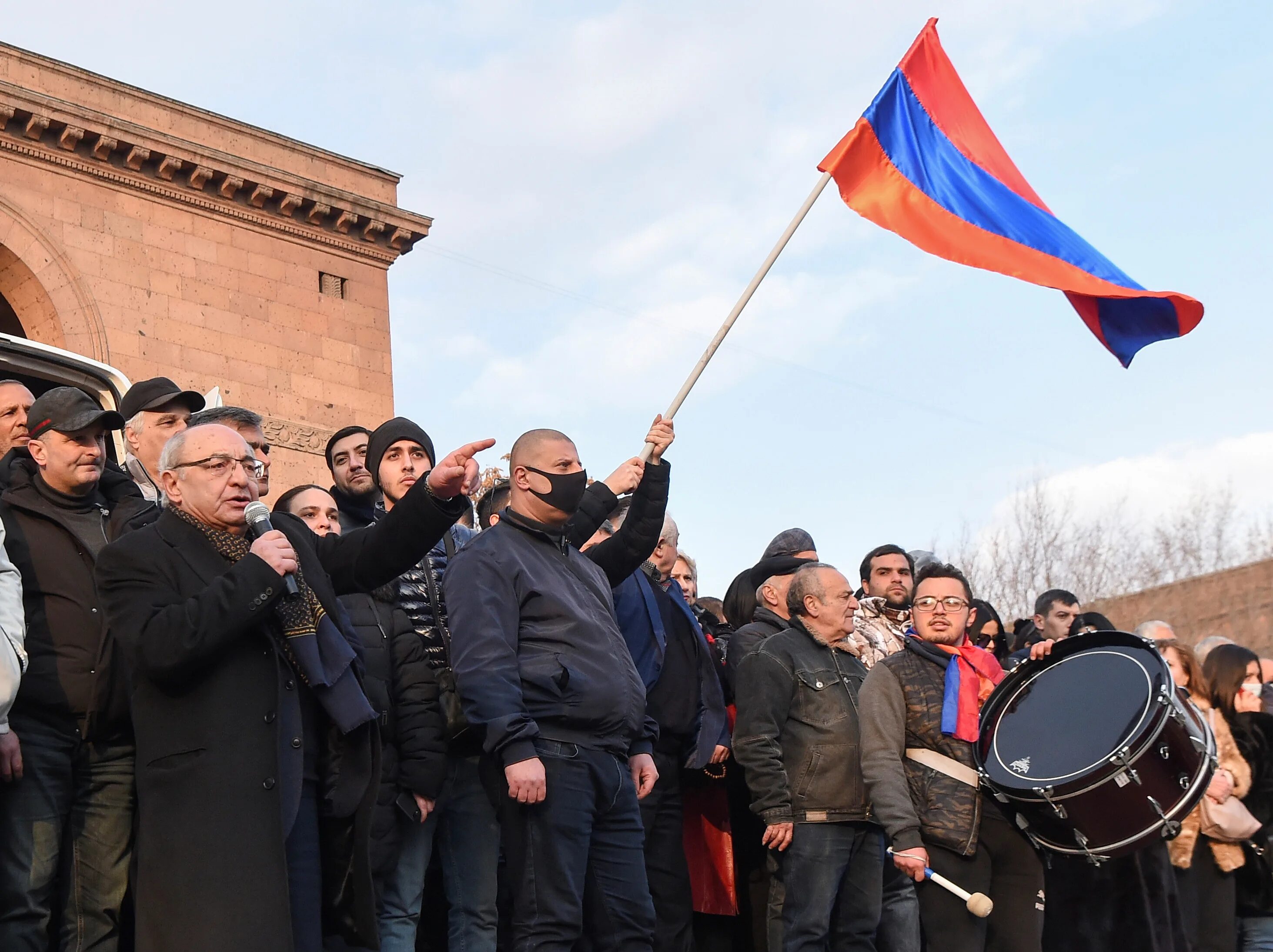 Армения сегодня ютубе. Протесты в Армении 2021. Армения революция 2018 Пашинян. Митинг Ереван 2018. Митинг в Армении 2018.