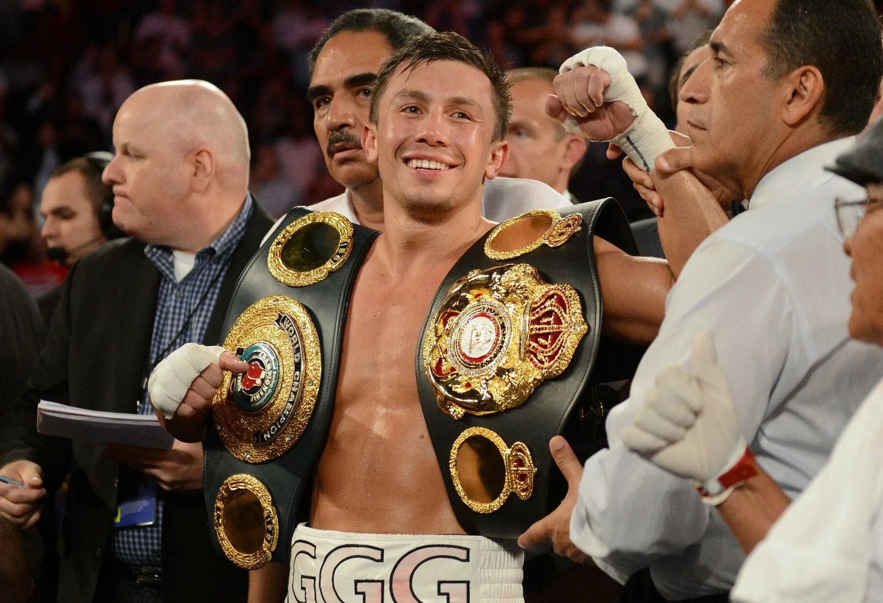 Головкин боксер. Головкин обои. Головкин мурата. Головкин мурата. Евгений головкин боксер.