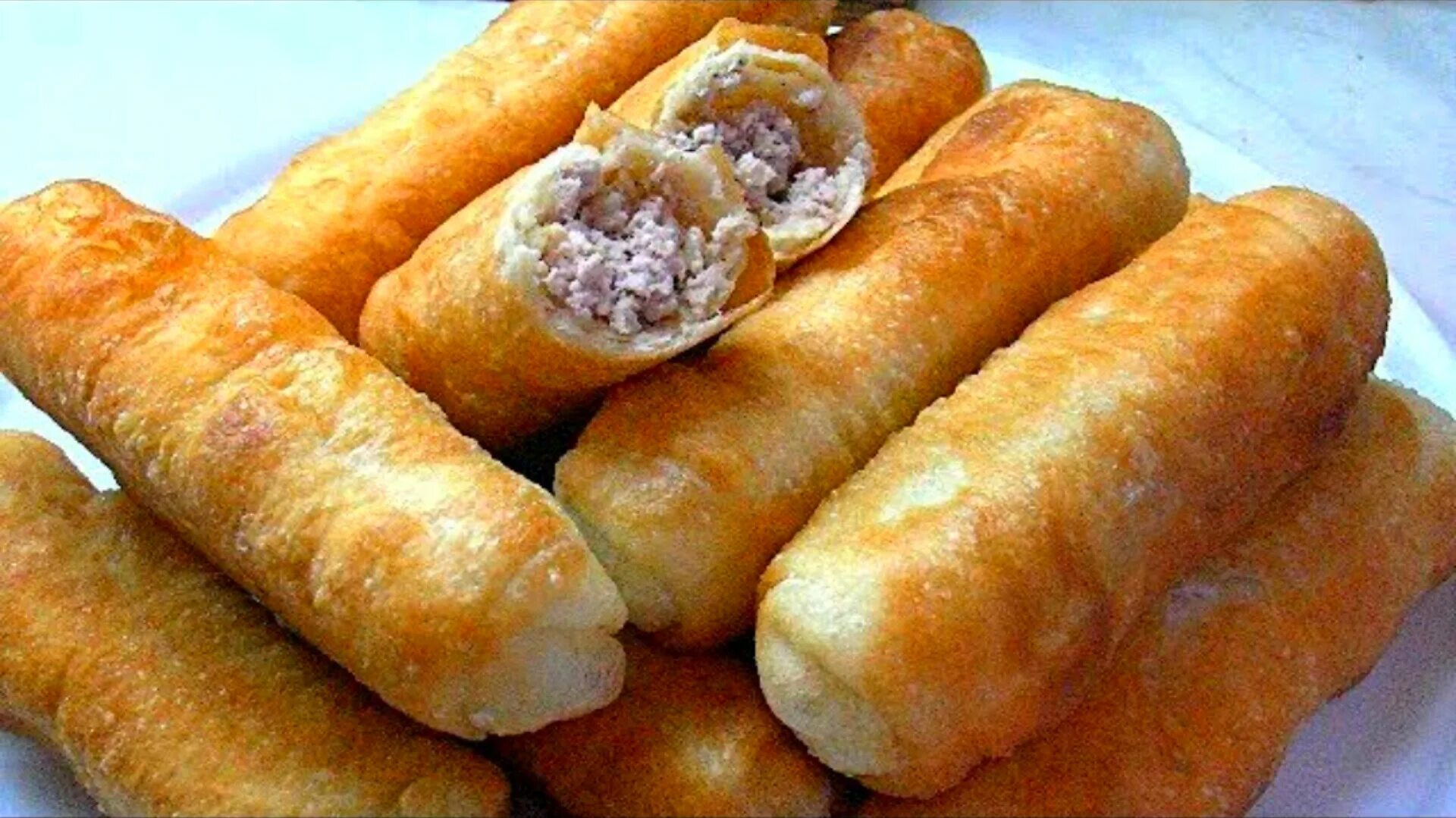 Трубочки на кефире. Трубочки с мясом. Пирожки трубочки. Трубочки с повидлом. Пирожки трубочки жареные.