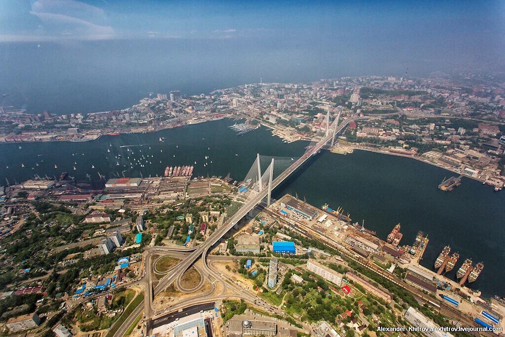 Золотой мост приморский край. Крупные города дальнего востока. Крупные города дальнего. Города миллионники дальнего востока. Дальний восток города список.
