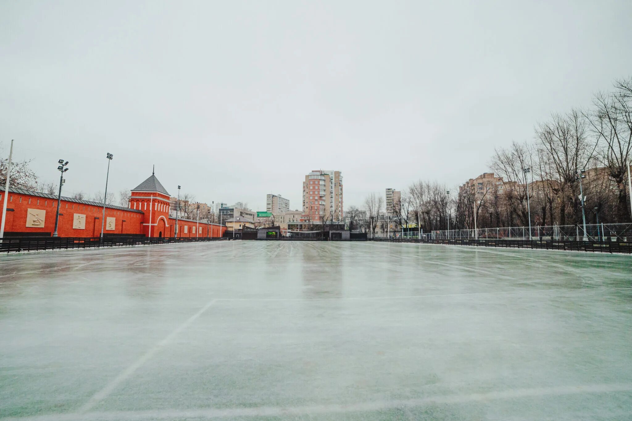 Таганский парк купить билет. Таганский парк каток. Сияние льда Таганский парк. Каток в Таганском парке. Каток сияние льда в Таганском парке.