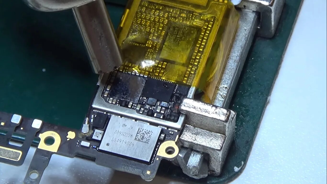 Iphone работает динамик микрофон. Iphone 6 audio ic. iphone 6 динамик слуховой solution. iphone 6s audio ic. iphone 6 audio codec fix.
