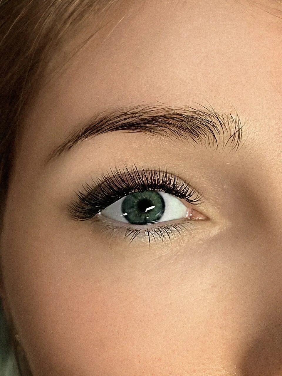 Как выглядит нарощенная классика. Ресницы 2д классика. Классическое наращивание. Ресницы классика 13мл. Наращивание ресниц классика 1d.