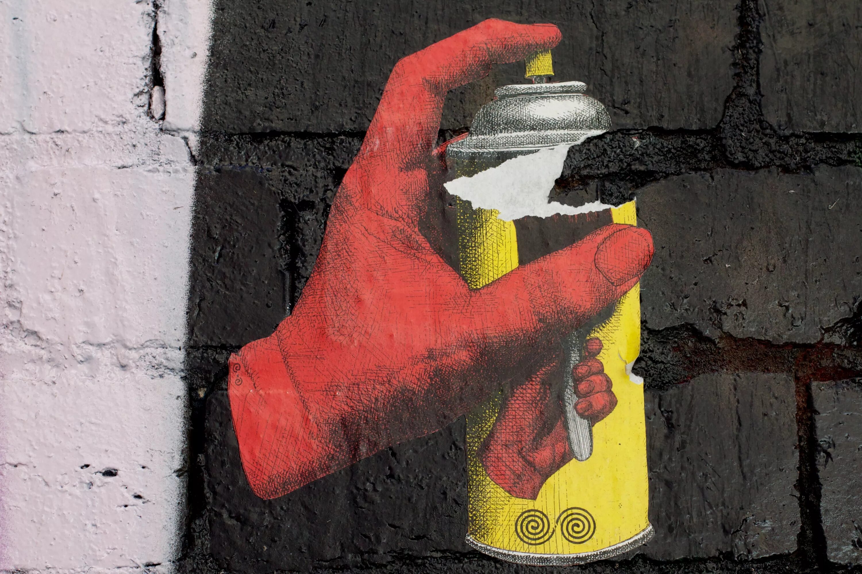 Граффити на стене. Рисование баллончиками на стене. Стены в баллоне. Рисунки баллончиком на стенах. Рисование баллончиками на стене.