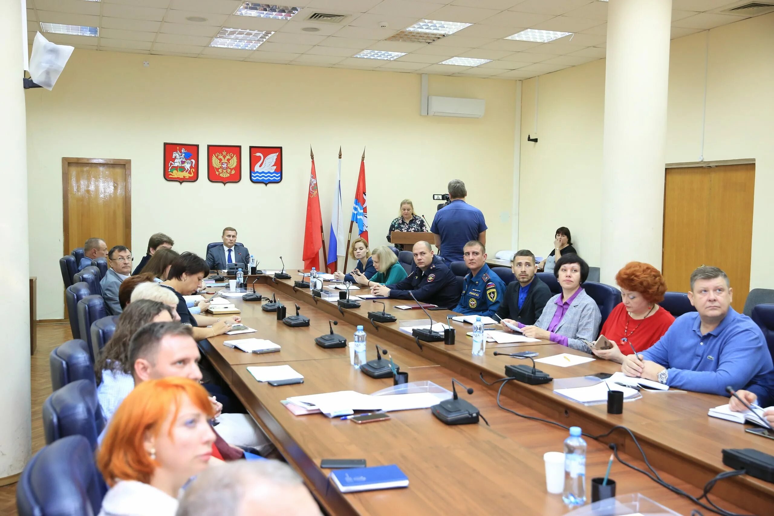 Кузнецов юрий васильевич дкба. Инспектор транспортной безопасности. Депутаты долгопрудного 2022. Работа сегодня долгопрудный. Коллектив библиотеки фото.