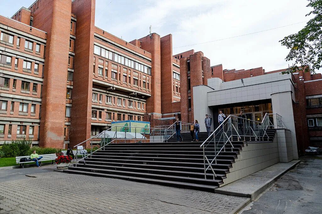 спбгэту лэти санкт-петербург. ленинградский электротехнический институт им в. и ульянова ленина. лэти на попова. спбгэту лэти здание.